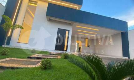 Casa com 3 quartos à venda no Novo Mundo, Uberlândia 
