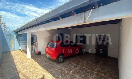 Ótima casa disponivel a venda no bairro marta helena