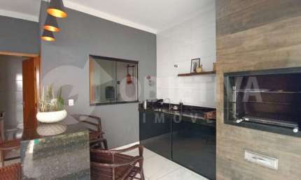 Ótima casa a venda no bairro Jardim Brasília em Uberlândia