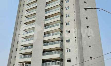 Excelente apartamento de altíssimo padrão no Bairro Maracanã em Uberlândia