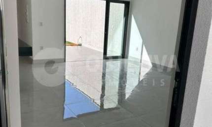 Belíssima casa no Bairro Laranjeiras gsp Life em Uberlândia disponível para compra