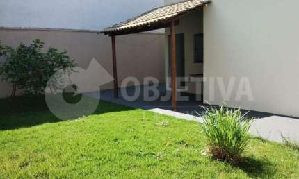 Casa à venda, 3 quartos, 1 suíte, 2 vagas, LARANJEIRAS - UBERLANDIA/MG