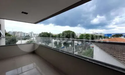 Apartamento espaçoso e confortável a venda no Bairro Tubalina em Uberlândia a poucos metros do Praia Clube