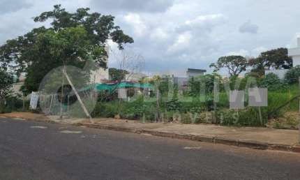 Oportunidade única! Lote no bairro Jardim Karaíba em Uberlândia