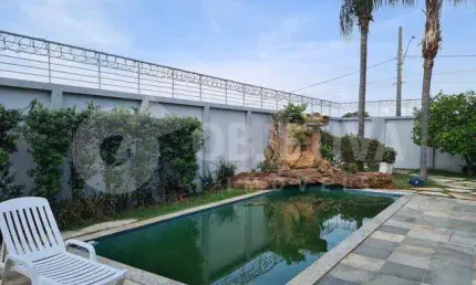 Casa Espetacular a venda no Bairro Jardim Karaiba em Uberlândia - Imperdível