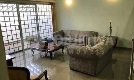 Excelente casa a venda no Bairro Saraiva em Uberlândia