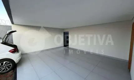 Casa recém construída no bairro novo mundo em uberlândia: espaçosa, moderna e com acabamento de qualidade