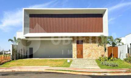 Casa em Condomínio à venda, 4 quartos, 4 suítes, 4 vagas, Golden Village - UBERLANDIA/MG