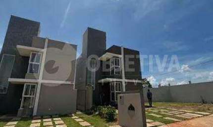 Maravilhoso sobrado novo a venda no Condomínio Alto Paradiso em Uberlândia