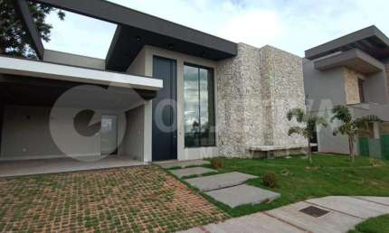 Casa dos sonhos a venda no prestigiado Condomínio Arts em Uberlândia em Uberlândia