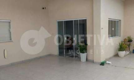 Casa com 2 quartos à venda em Granada, Uberlândia 