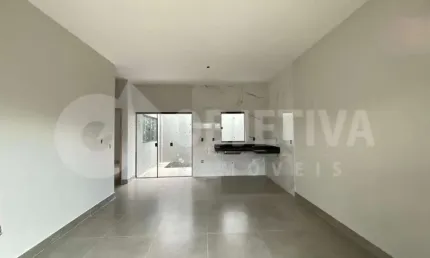 Ótima casa estilo geminada a venda no bairro Jardim Ipanema Em Uberlândia