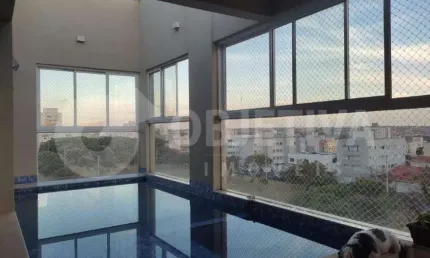 Cobertura Duplex exclusiva e disponível para venda na melhor região do bairro Santa Mônica Em Uberlândia