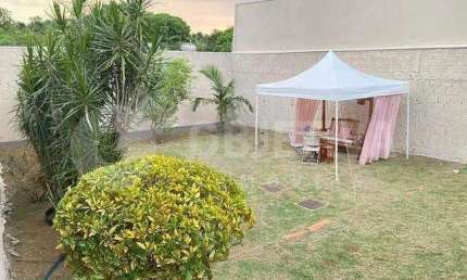 Ótima casa a venda no bairro Pampulha em Uberlândia