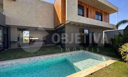 Oportunidade Única: Casa Exclusiva A Venda no Condomínio Jardim Versalles em Uberlândia