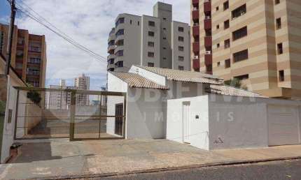 Excelente terreno no bairro Martins disponível para locação