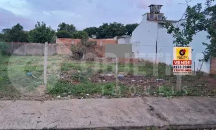 Excelente terreno a venda no Bairro Jardim Califórnia em Uberlândia