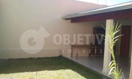 Ótima casa disponível para venda no bairro Cidade Jardim em Uberlândia