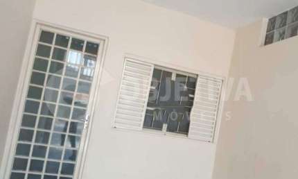 Casa com 3 quartos à venda em Saraiva, Uberlândia 