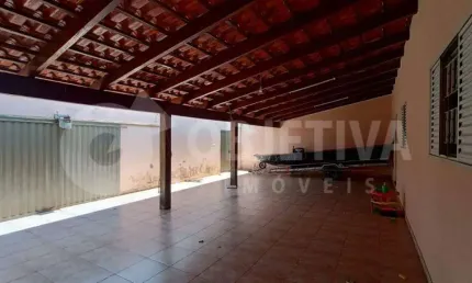 Excelente casa a venda no bairro Santa Luzia em Uberlândia