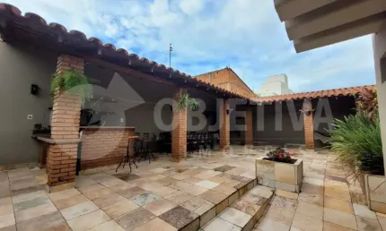 Excelente casa a venda no Bairro Brasil em Uberlândia
