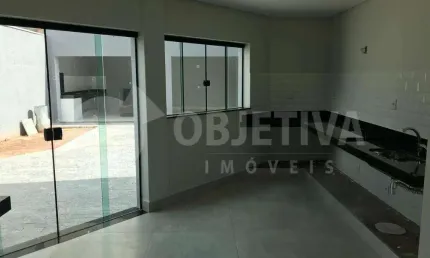 Oportunidade única: sobrado de 2 andares à venda no nova uberlândia