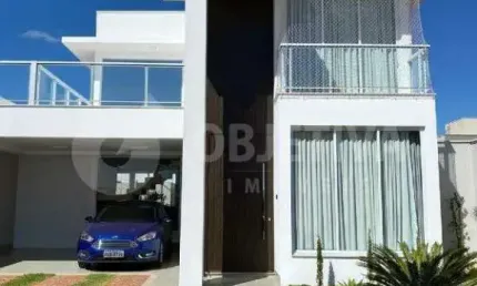 Casa estilo sobrado disponível para venda no Condomínio Reserva dos Ipês em Uberlândia