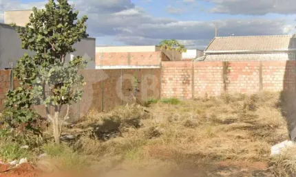 Lote residencial disponível para venda no bairro Jardim Ipanema em Uberlândia