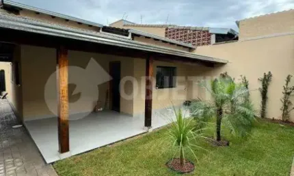 Excelente casa recém reformada a venda no bairro Jardim Europa em Uberlândia