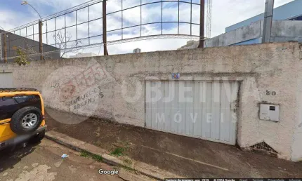 Terreno à venda no Lidice, Uberlândia 