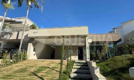 Belíssima Casa Nova em Condomínio de Alto Padrão - Jardins Barcelona, Uberlândia
