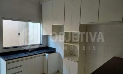 Casa à venda, 2 quartos, 1 suíte, 1 vaga, JARDIM HOLANDA - UBERLANDIA/MG