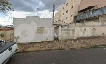 Terreno à venda no Centro, Uberlândia 