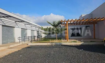 Excelente Loja comercial no Pequis, imóvel novo em galeria comercial, ficou muito lindo