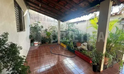 Casa à venda, 3 quartos, 1 suíte, 3 vagas, PLANALTO - UBERLANDIA/MG