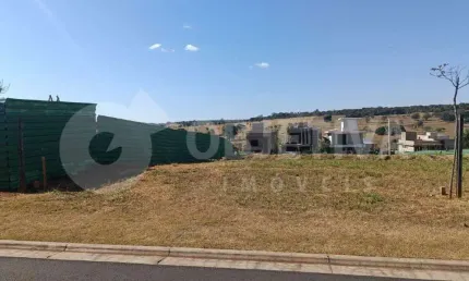 Excelente terreno em condomínio fechado Terras Alphas em Uberlândia