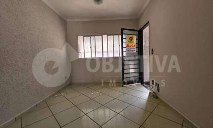 Apartamento para aluguel, 3 quartos, 1 suíte, 1 vaga, GRANADA - UBERLANDIA/MG