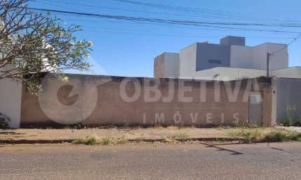 Terreno à venda no Morada da Colina, Uberlândia 