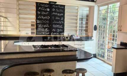 Excelente casa comercial à venda no bairro Fundinho em Uberlândia