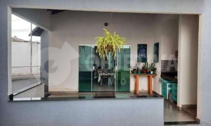 Casa à venda, 3 quartos, 1 suíte, 3 vagas, JARDIM INCONFIDENCIA - UBERLANDIA/MG