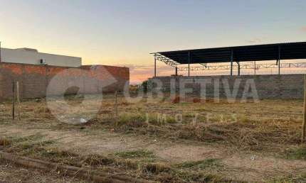 Terreno à venda no Minas Gerais, Uberlândia 