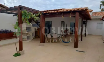 Casa no Karaiba região sul de Uberlândia com amplos 180 metros quadrados disponível para aluguel