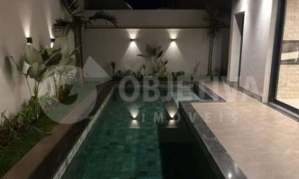 Casa em Condomínio à venda, 3 quartos, 3 suítes, 4 vagas, Alphaville 2 - UBERLANDIA/MG