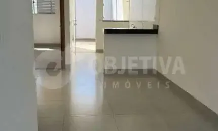 Casa à venda, 2 quartos, 1 suíte, 2 vagas, MORUMBI - UBERLANDIA/MG