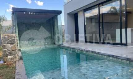 Casa em Condomínio à venda, 4 quartos, 4 suítes, 4 vagas, Alphaville 1 - UBERLANDIA/MG