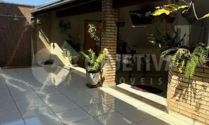 Casa à venda, 3 quartos, 1 suíte, 3 vagas, SANTA ROSA - UBERLANDIA/MG