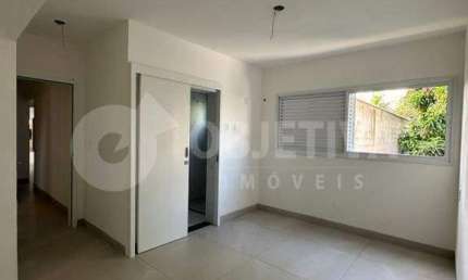 Belíssima cobertura nova próxima ao praia clube Uberlândia no valorizado bairro Copacabana disponível para compra
