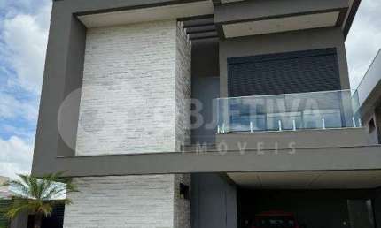Belíssima e exclusiva casa de alto padrão em condomínio fechado na zona sul de Uberlândia