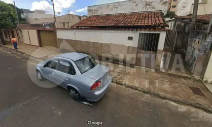 Casa com 5 quartos à venda no Martins, Uberlândia 