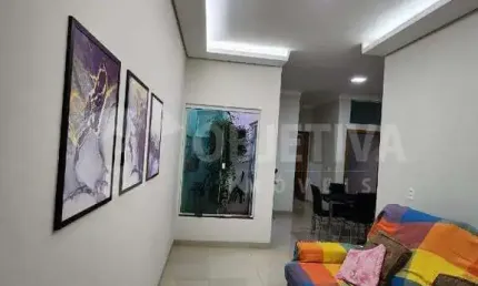 Casa à venda, 2 quartos, 1 suíte, 2 vagas, JARDIM EUROPA - UBERLANDIA/MG